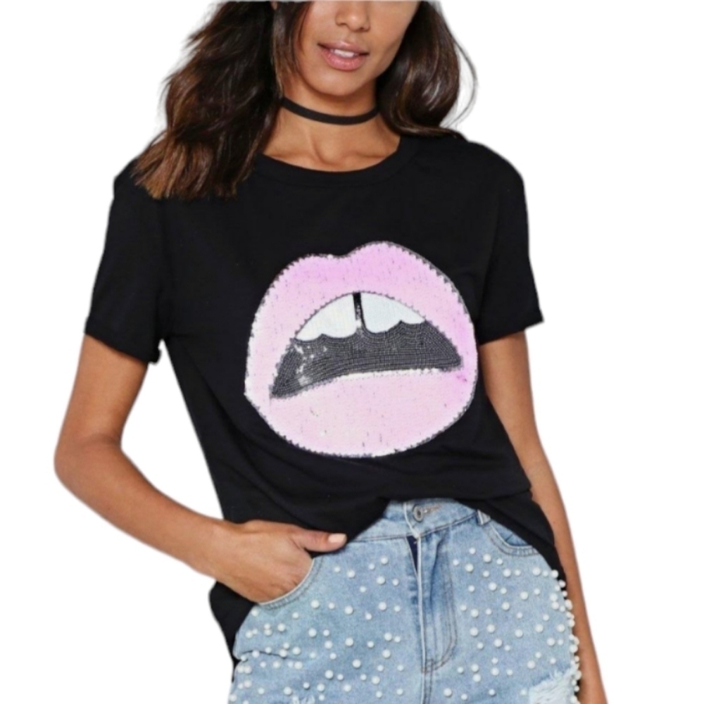 NWT🔖Nasty gal Give ‘Em Lip Sequin Tee‎ Pink and Black Size S